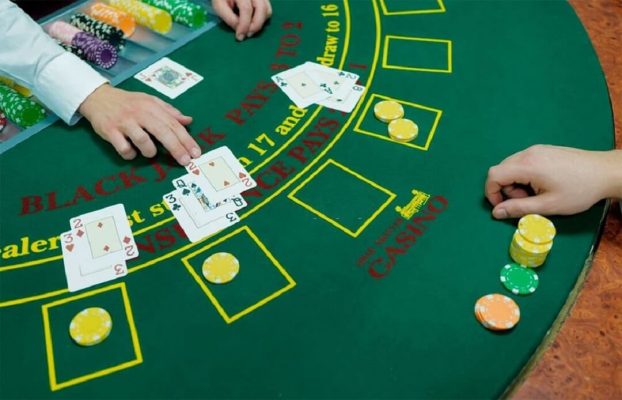 Tính điểm tổng các lá bài có trên tay để phân thắng thua